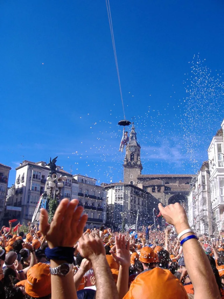 Celedón bajando de la torre de San Miguel